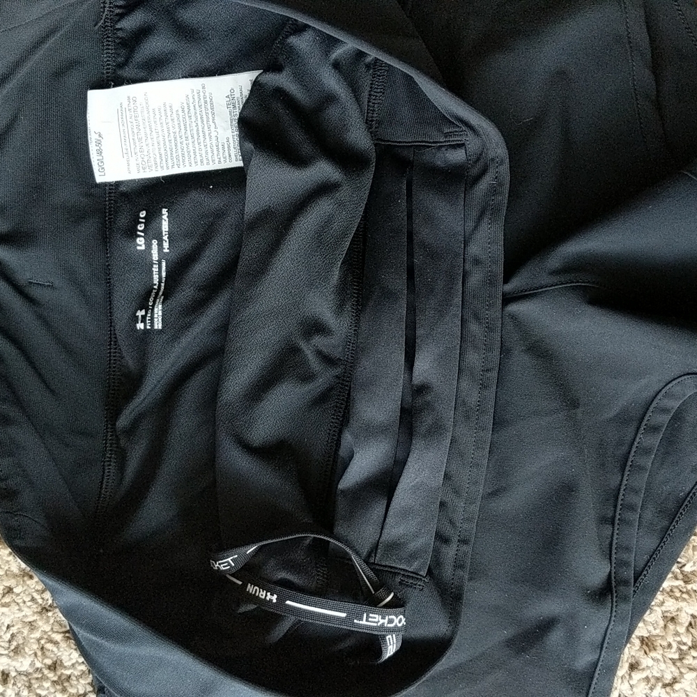 Under Armour running shorts - Picture 2 of 5
